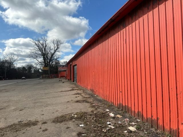 5901 N DORT