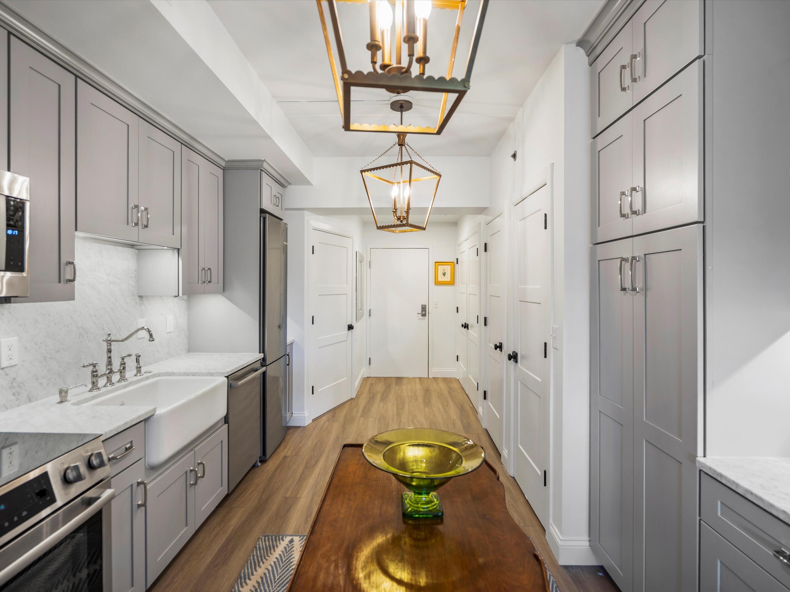 111 N Ashley Street 513