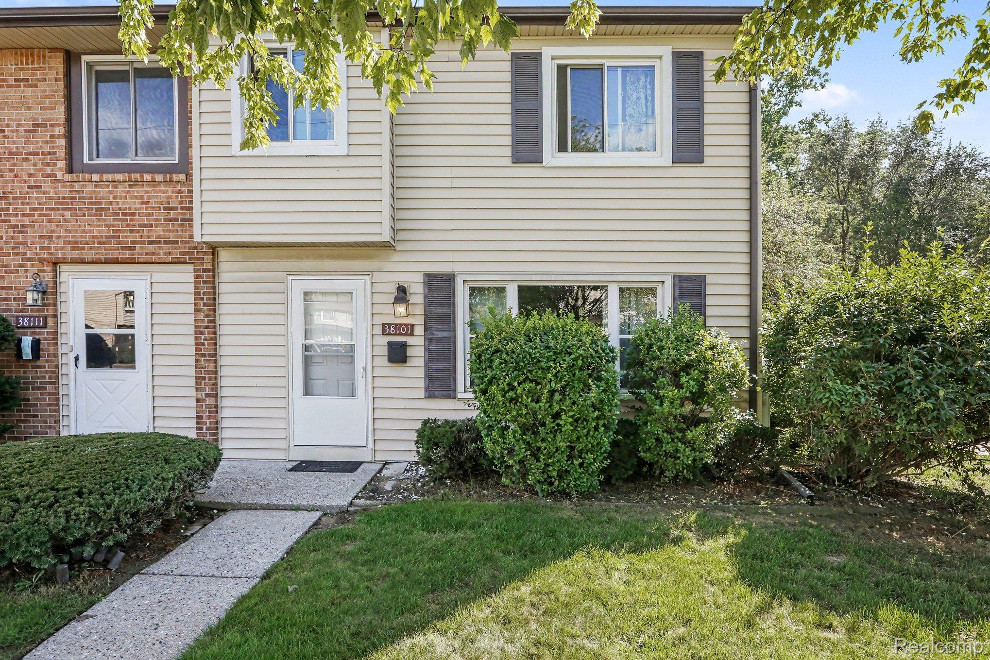 38101 Carolon Boulevard