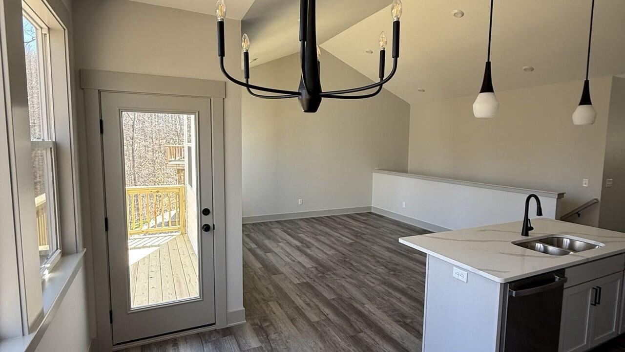6847 Loggers Ridge Run SE