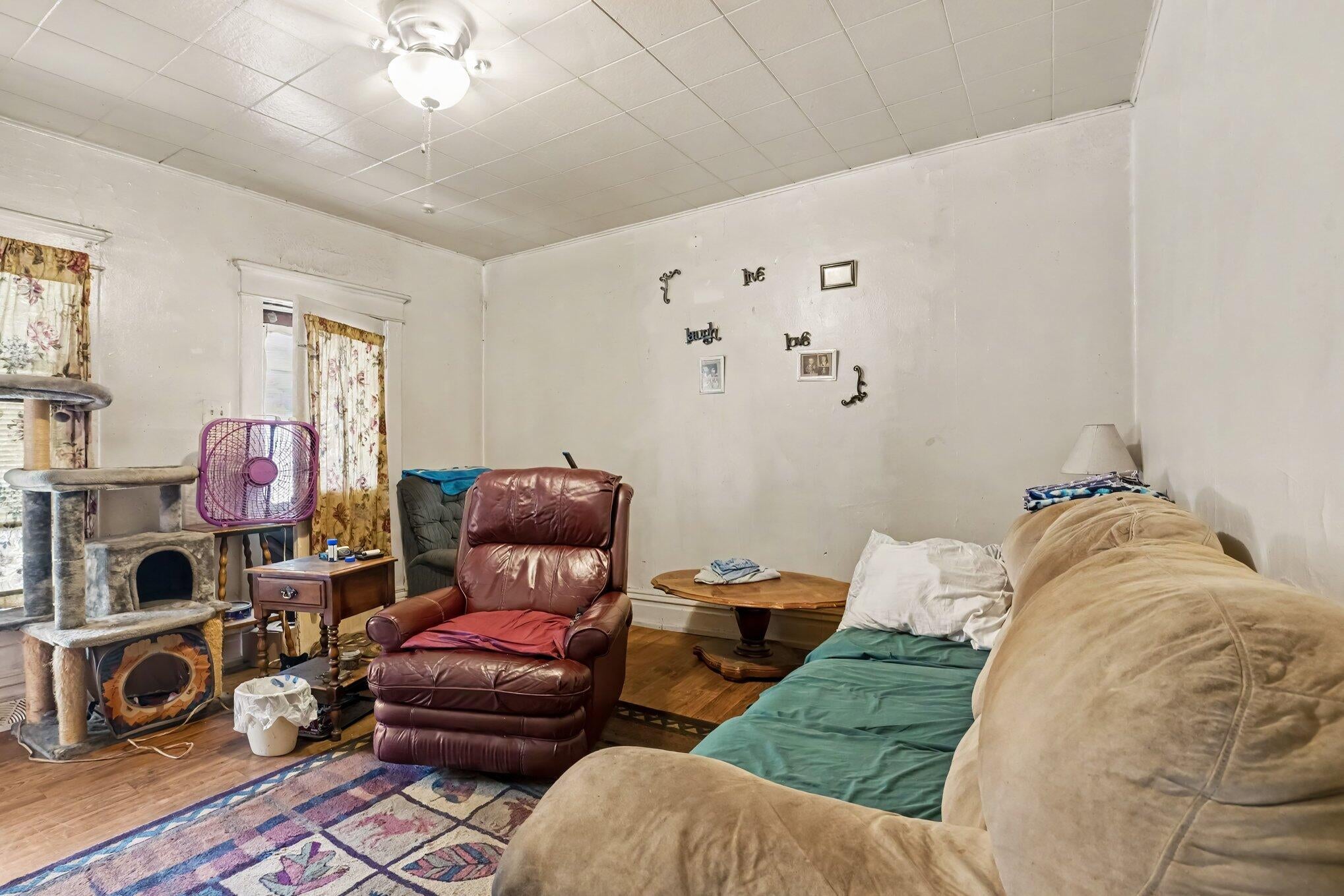 302 N Van Buren Street