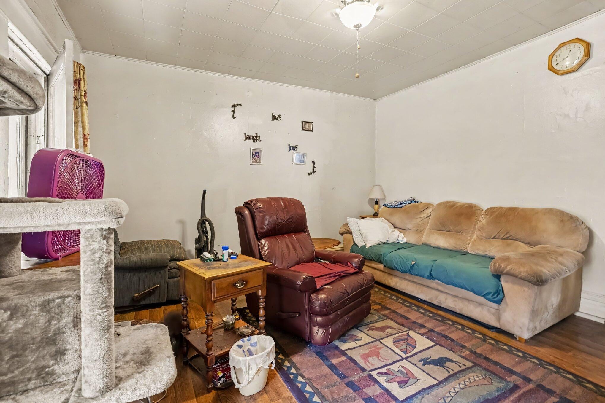 302 N Van Buren Street