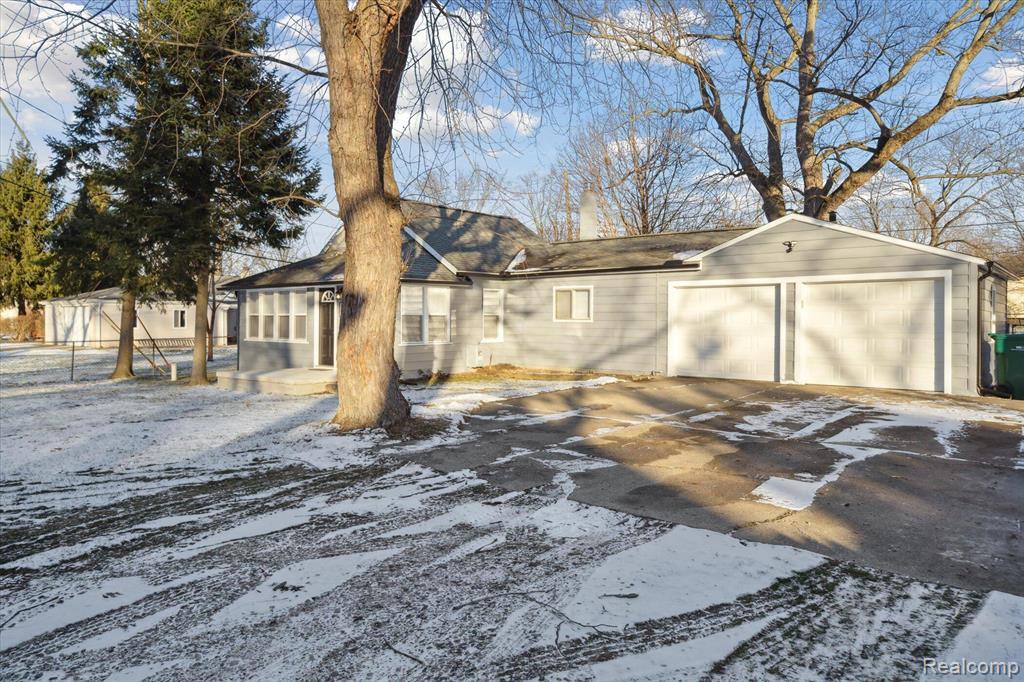 3575 Knollview Avenue