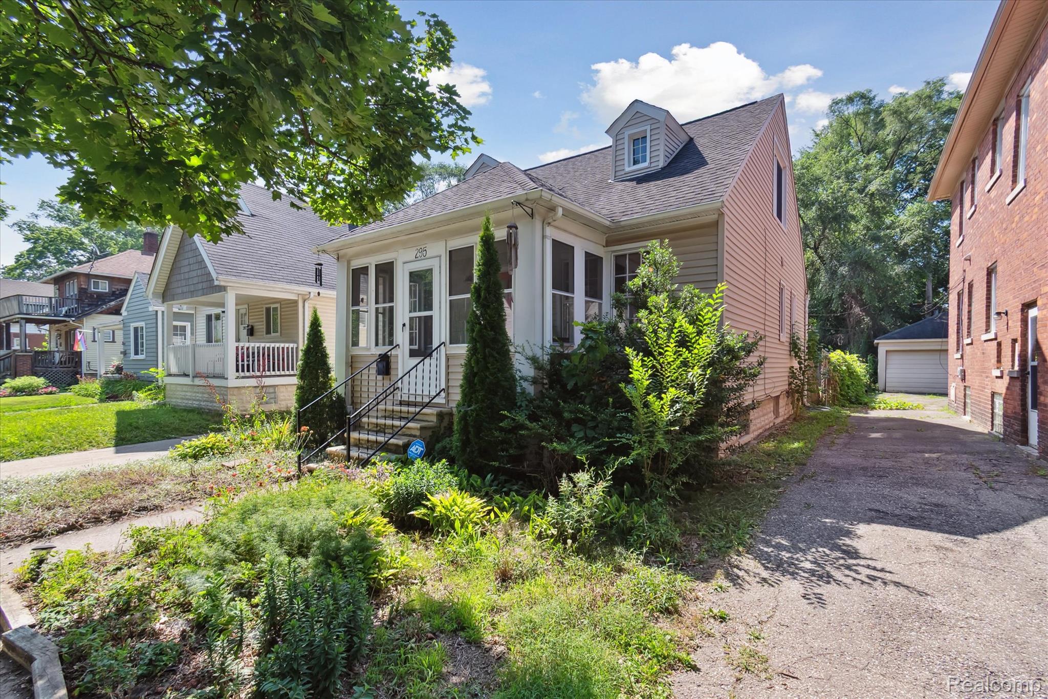 295 W Webster Street