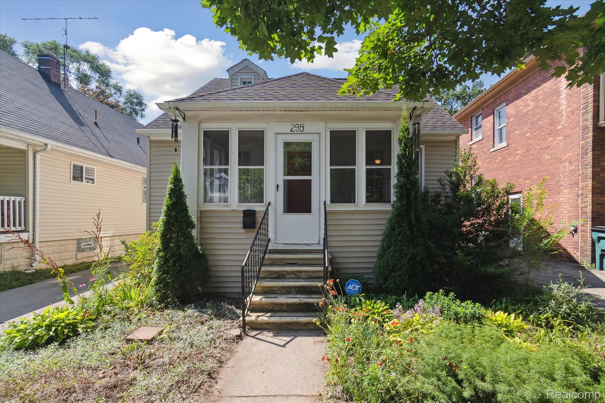 295 W Webster Street