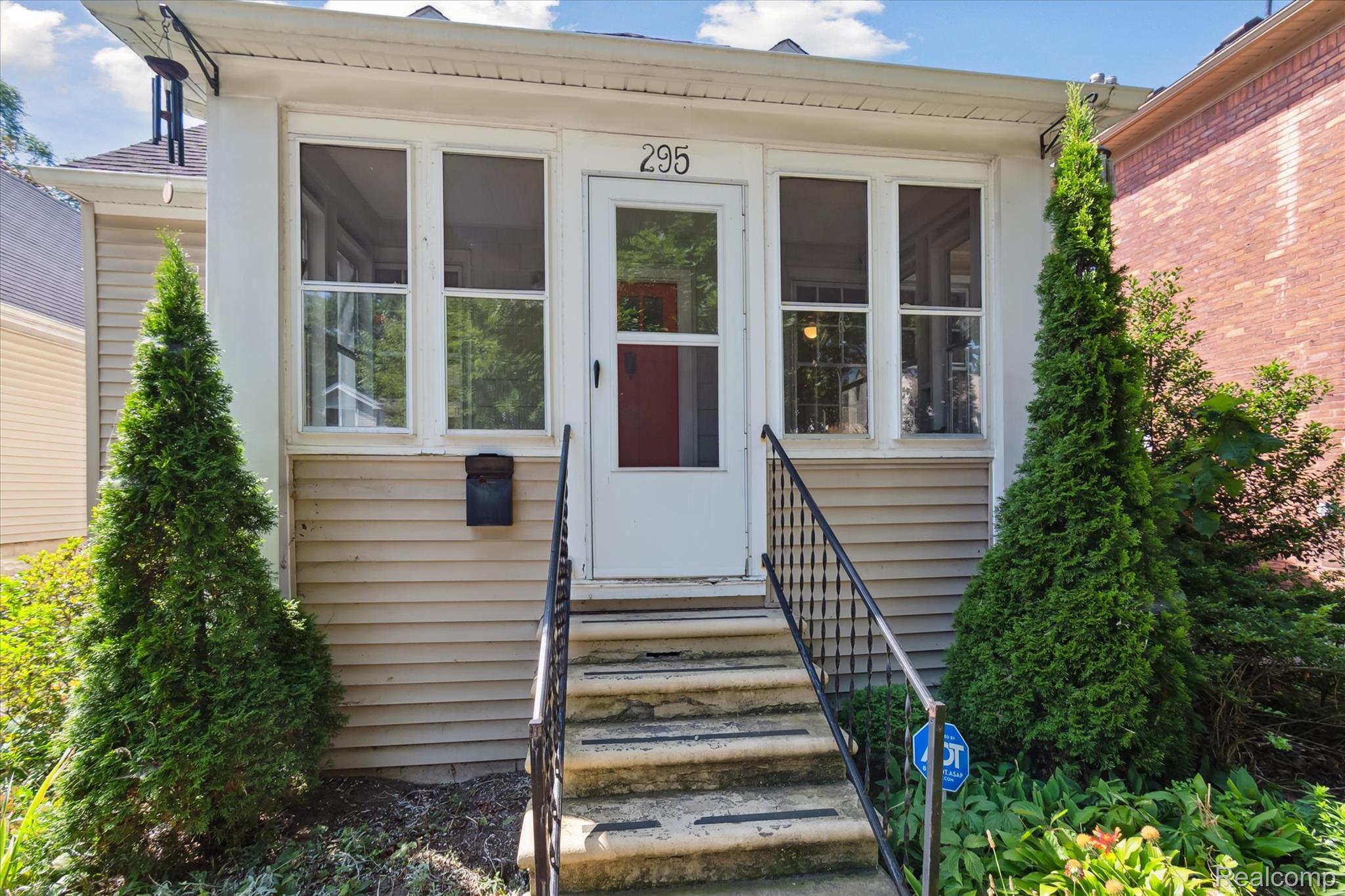 295 W Webster Street