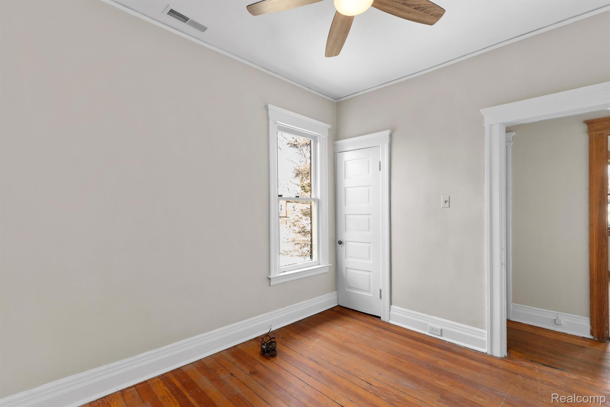 Detroit City, Michigan 48214, United States, 3 Bedrooms Bedrooms, ,1 BathroomBathrooms,Residential,Active,143884