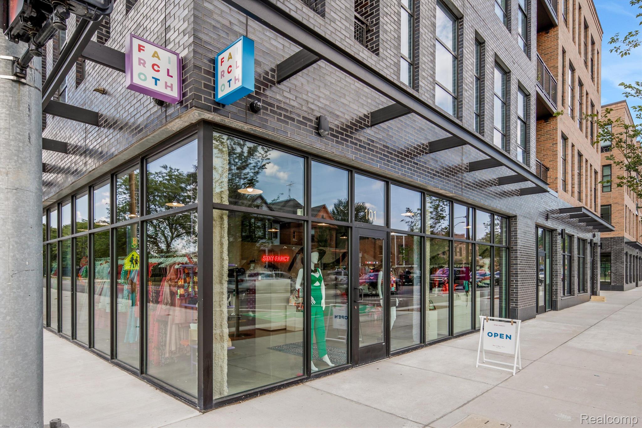 Detroit City, Michigan 48214, United States, 3 Bedrooms Bedrooms, ,1 BathroomBathrooms,Residential,Active,143884