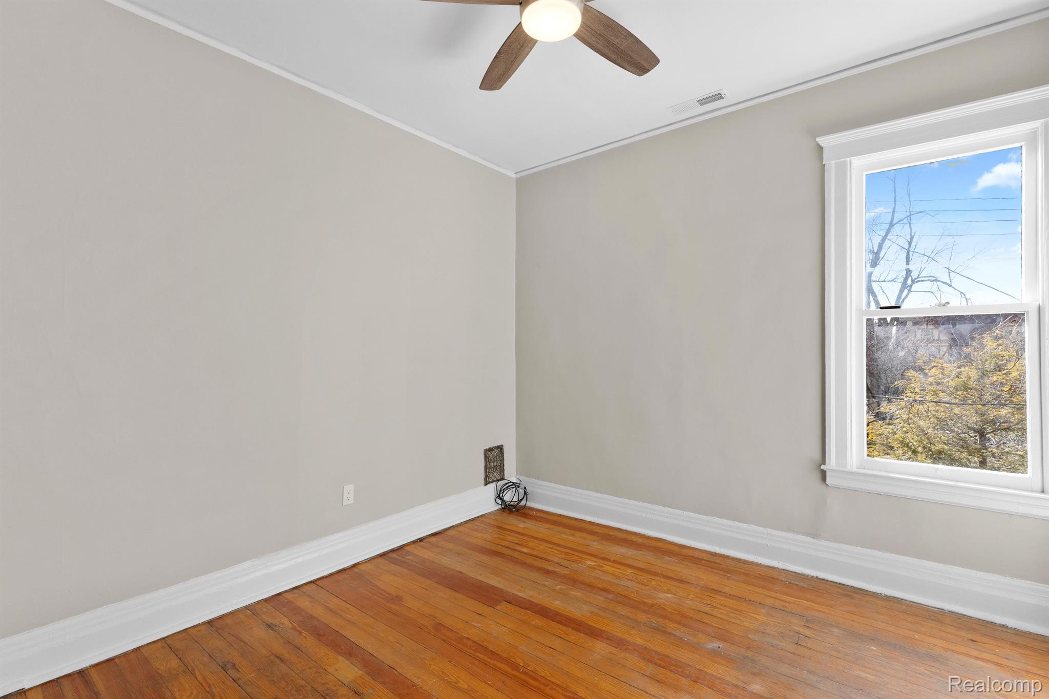 Detroit City, Michigan 48214, United States, 3 Bedrooms Bedrooms, ,1 BathroomBathrooms,Residential,Active,143884