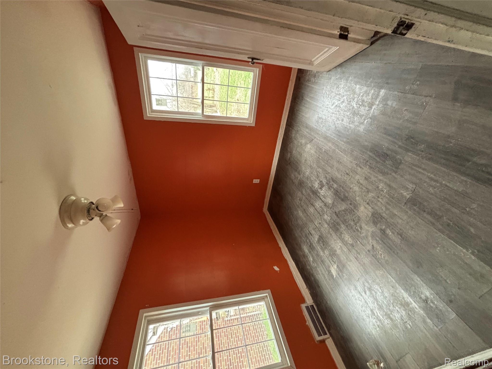 10222 Beaconsfield Street