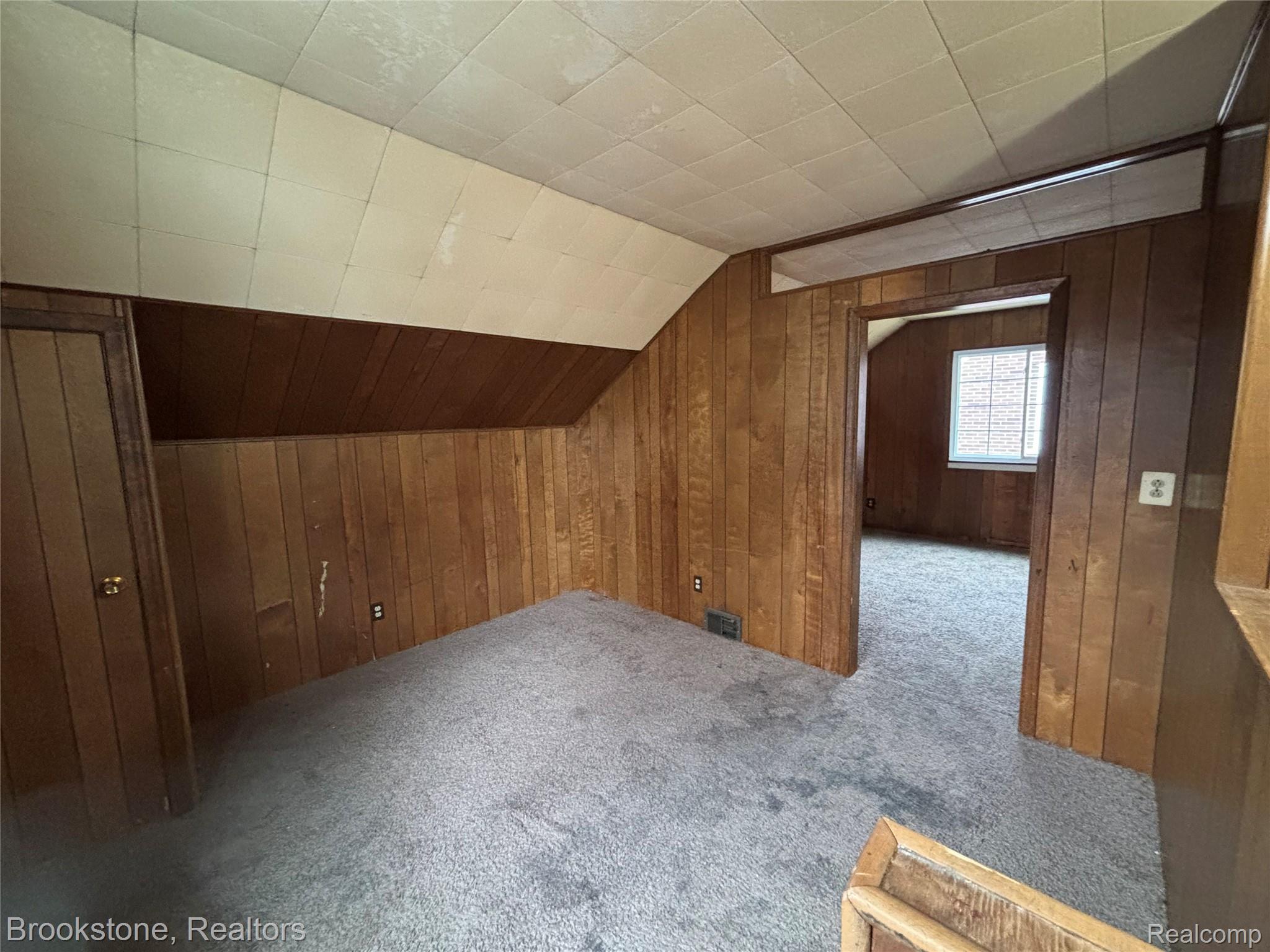 10222 Beaconsfield Street