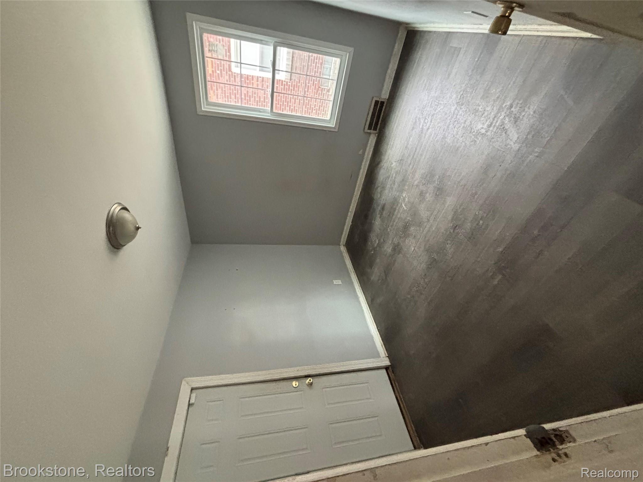 10222 Beaconsfield Street