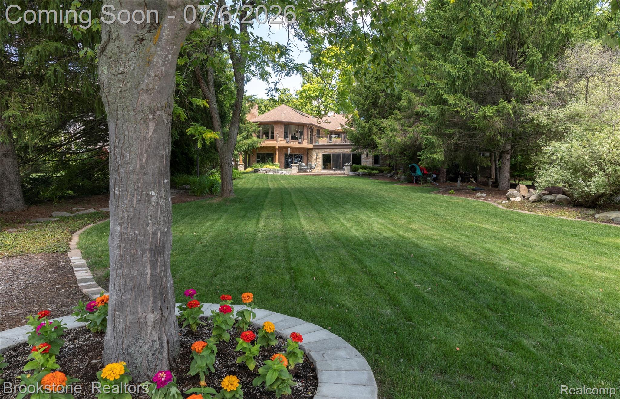 7215 DEER LAKE Court