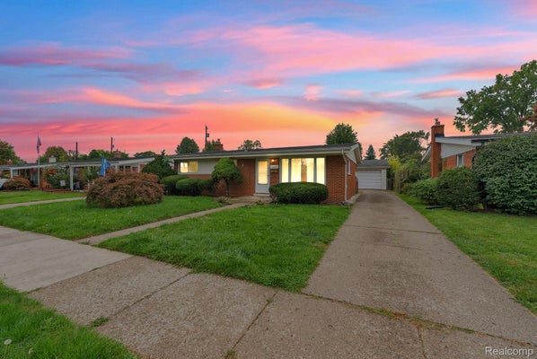 26811 VAN BUREN RD, DEARBORN HEIGHTS, MI 48127 - Image 34282d9c19f623ea5c3160bebd389e80/685867615