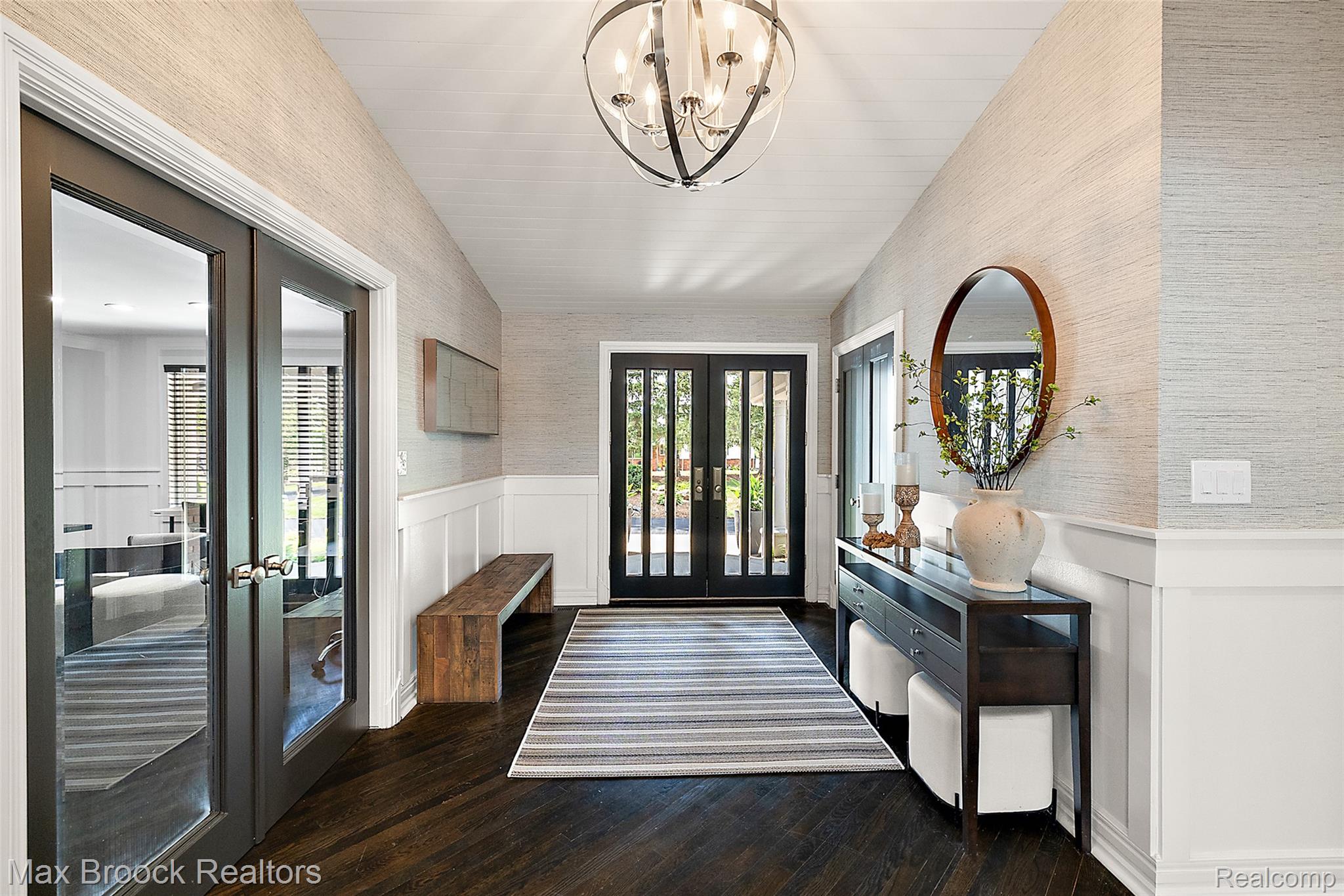 2440 Lake Angelus Lane