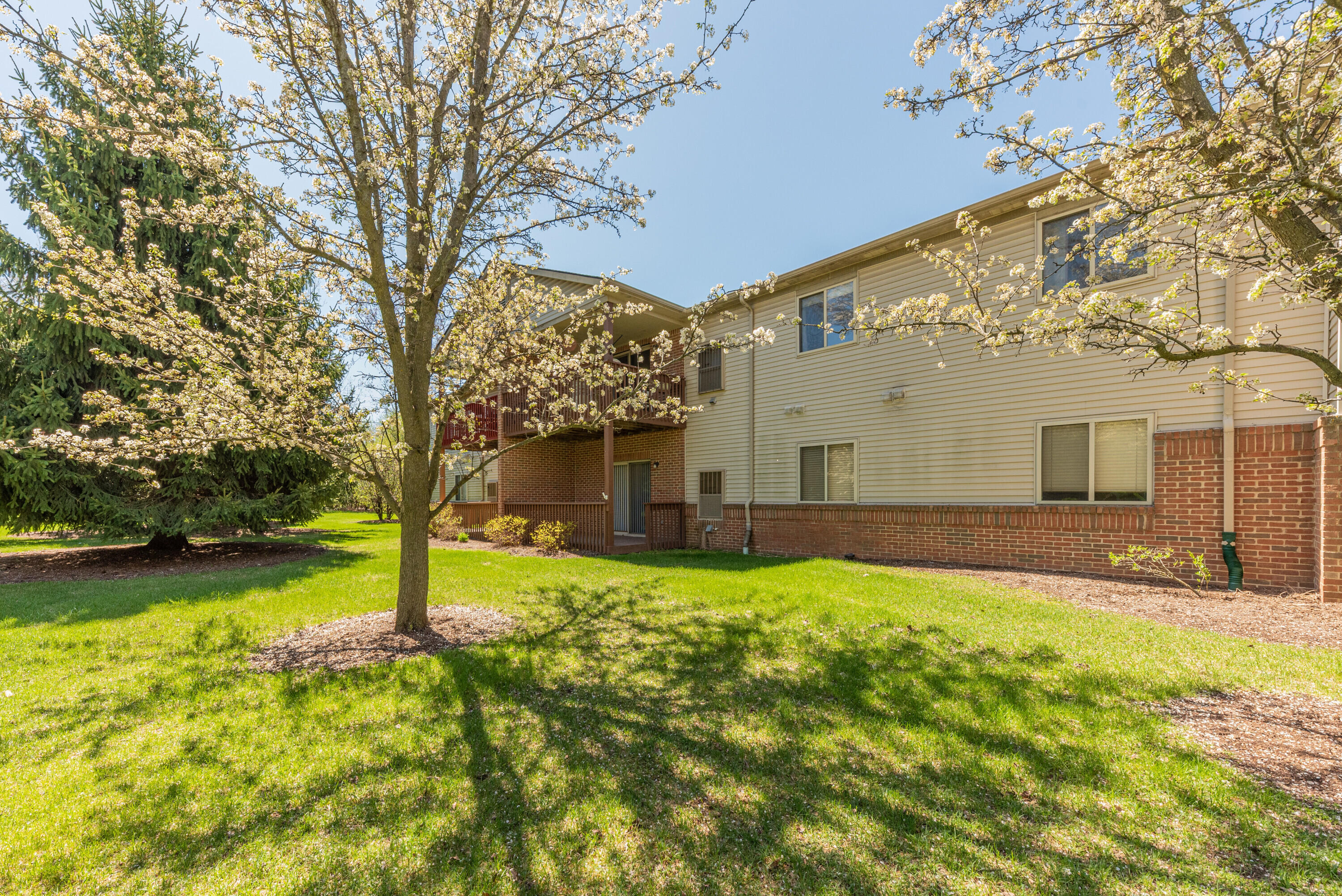 2482 Eagles Circle #6