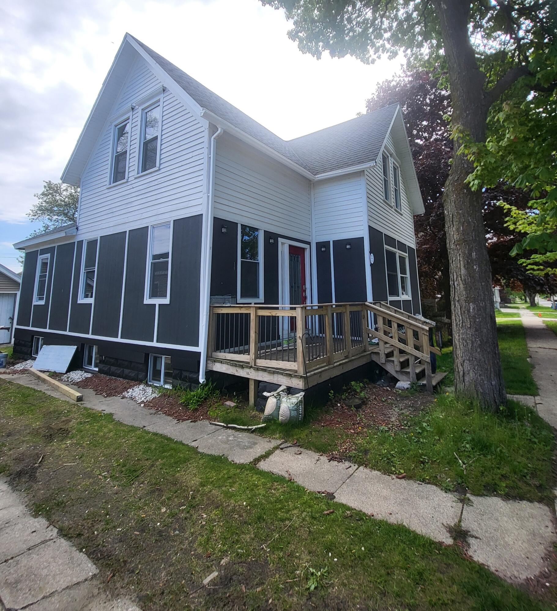 805 High Street