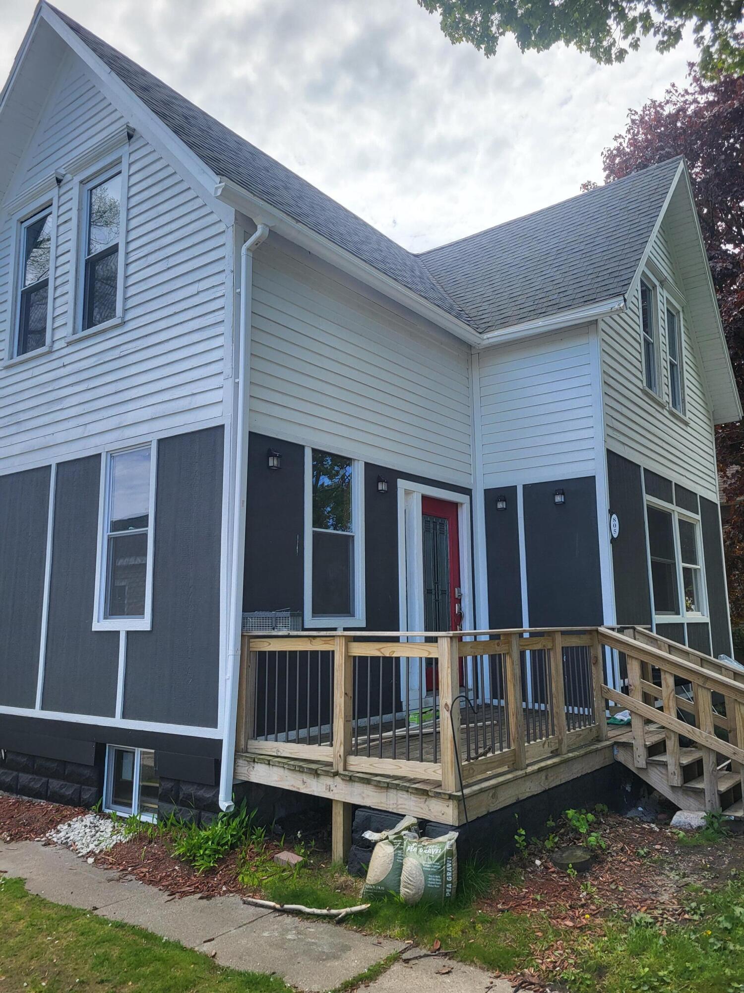 805 High Street