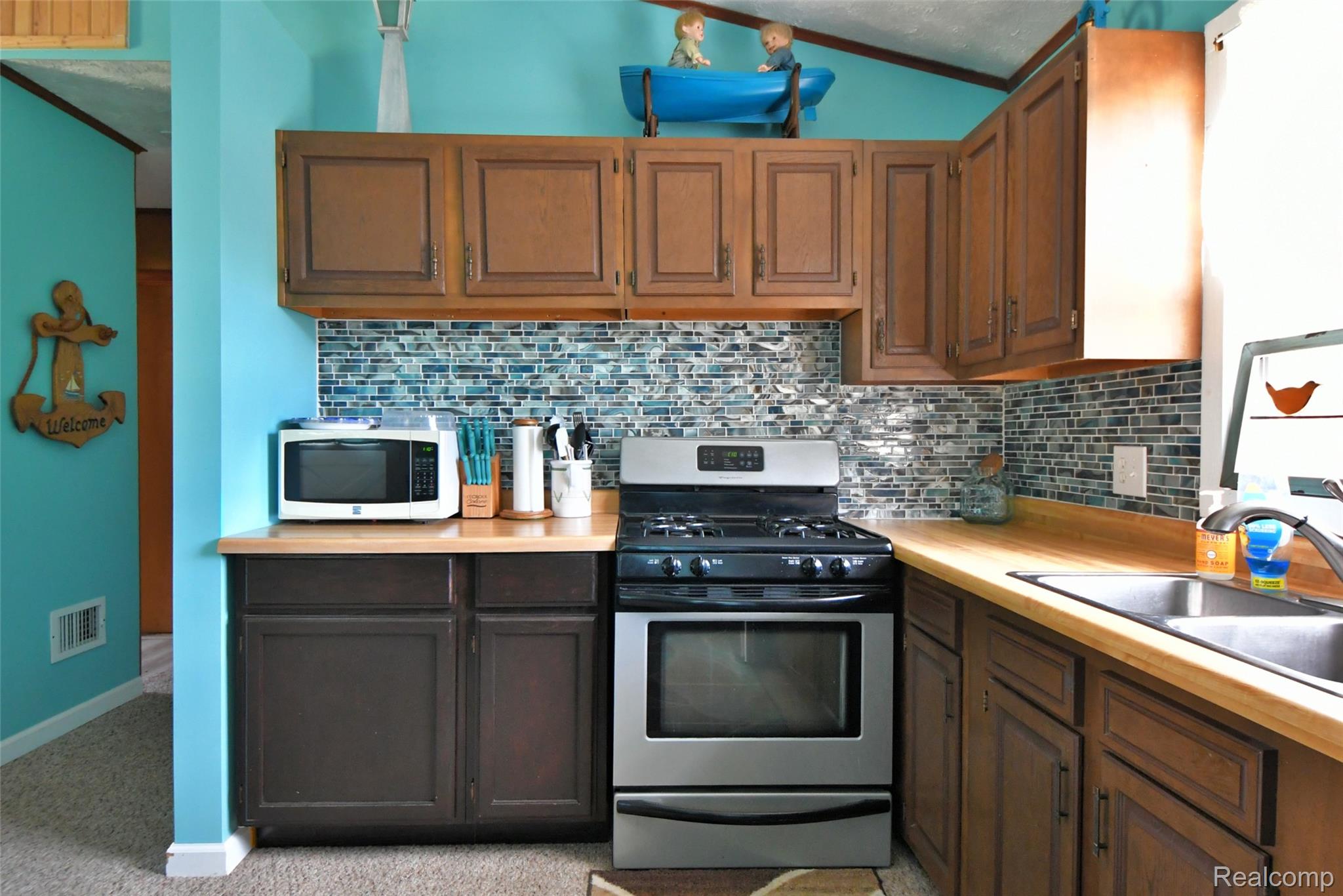 1104 Tanglewood Drive