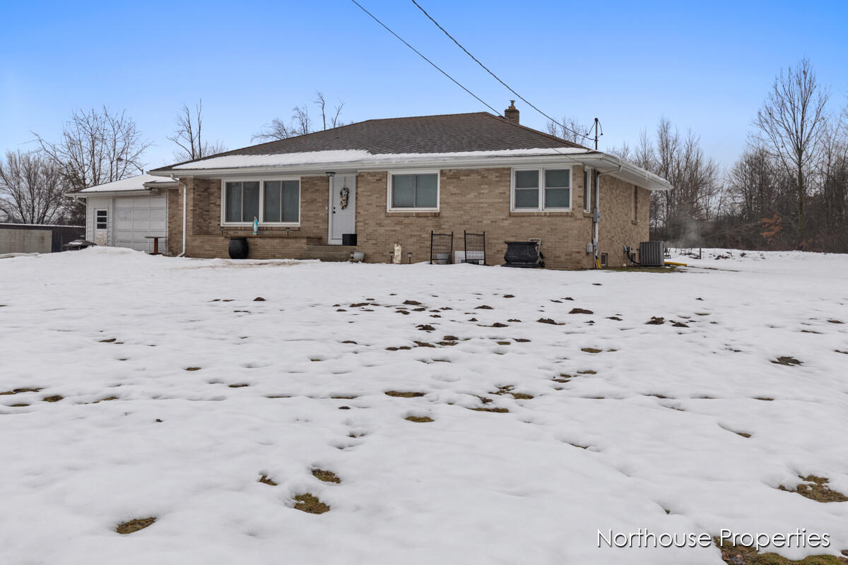 3898-3900 68th Street SE