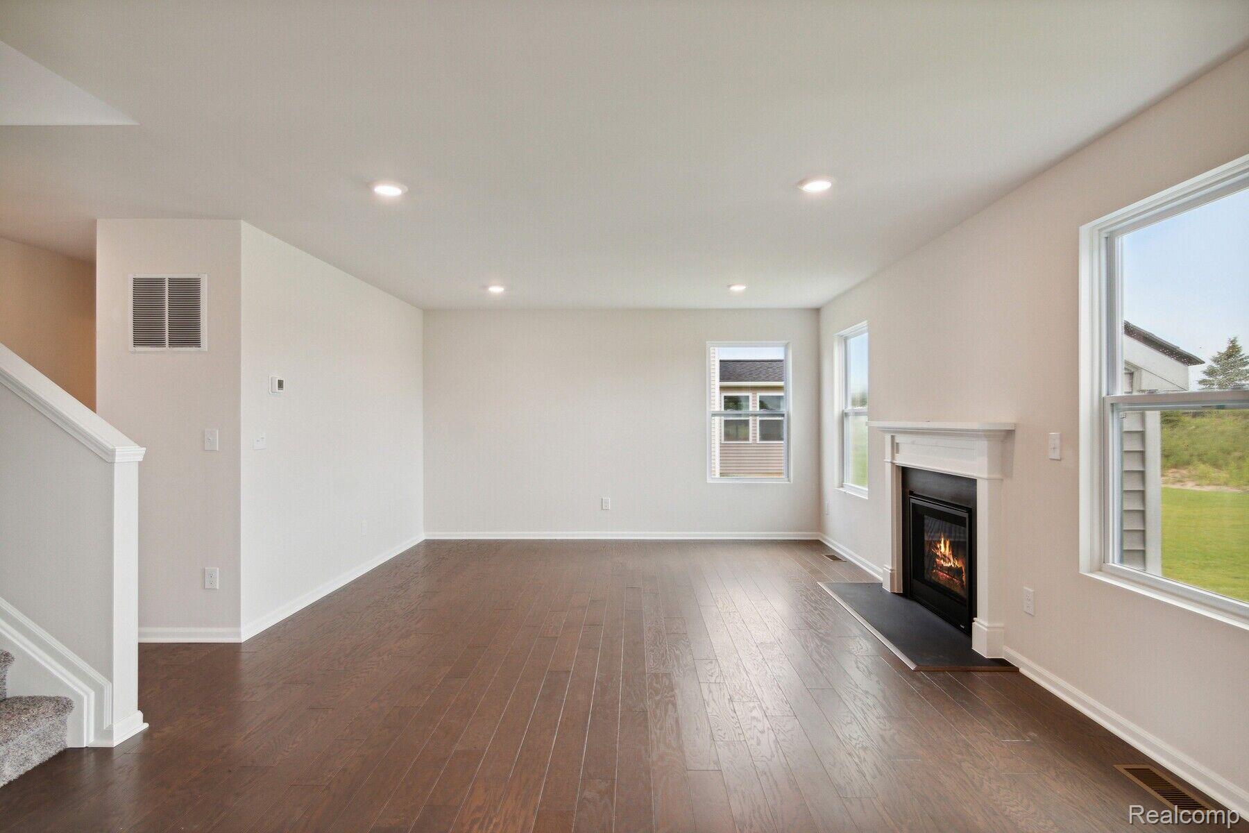 14452 Old Oak Trail