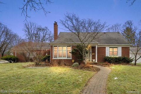 32350 Sheridan Drive Beverly Hills Village MI 48025