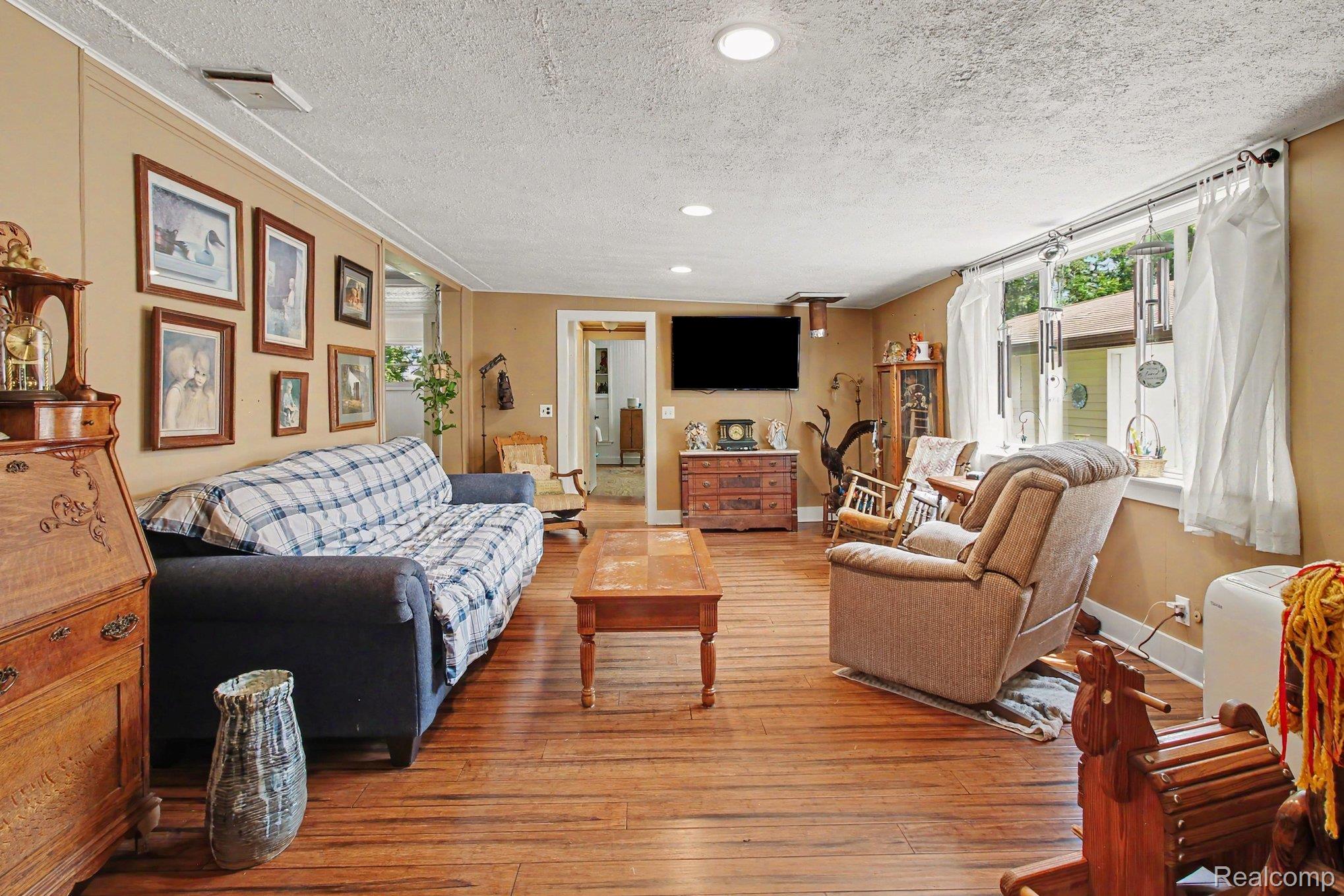 521 Cherokee Bend