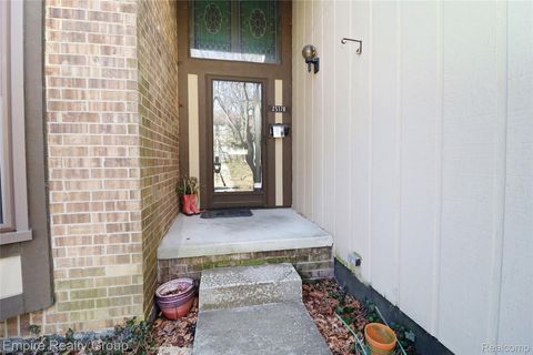 25178 Maplebrooke Drive Southfield City MI 48033