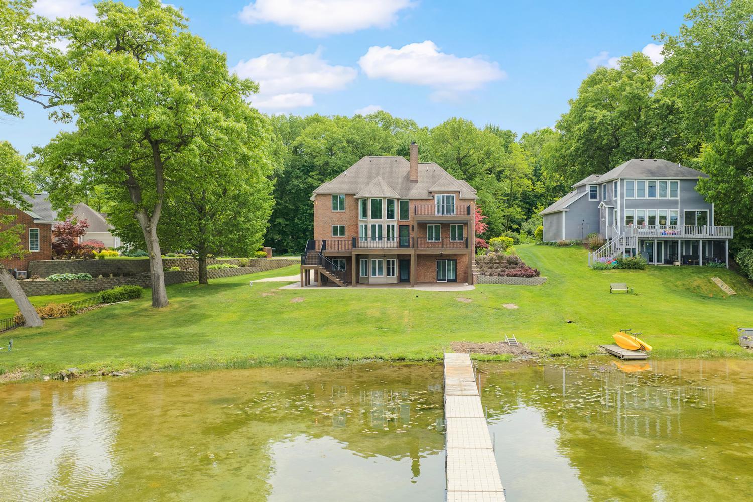 10436 Kings Point Drive