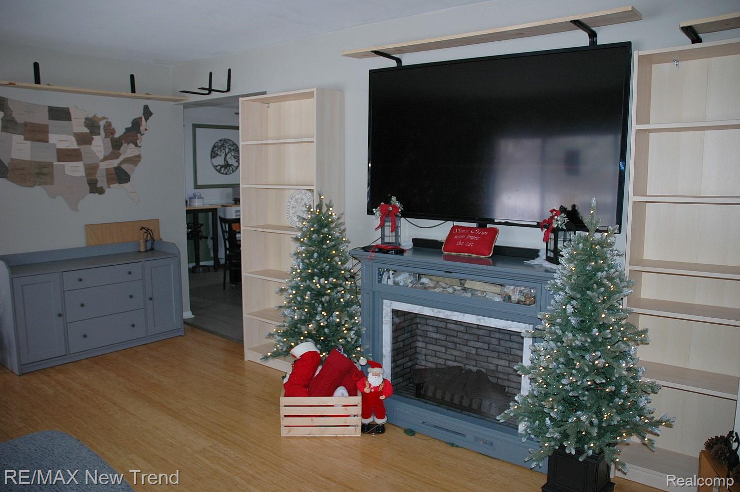 21304 Colwell Street