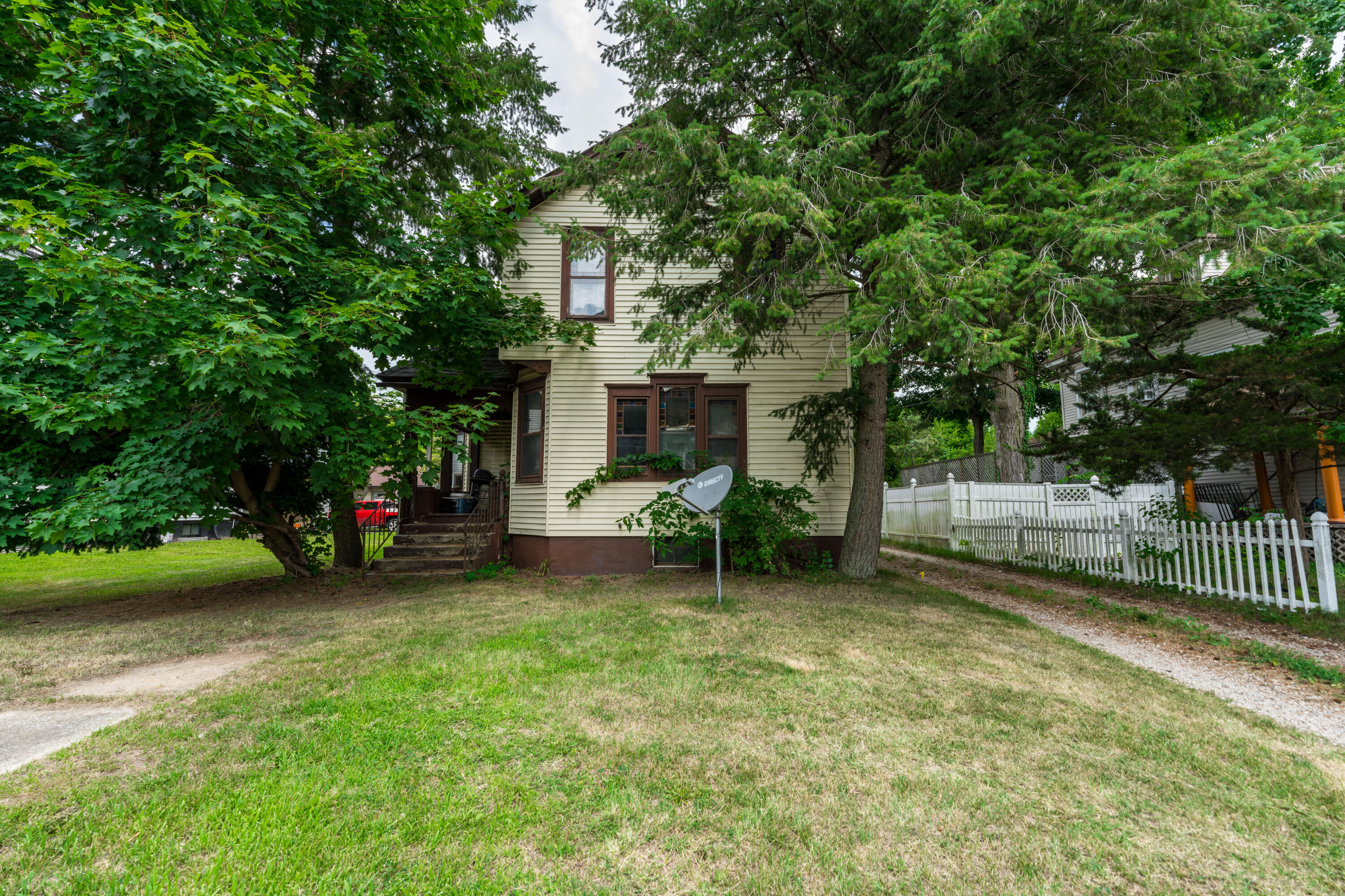 203 E Delaware Street