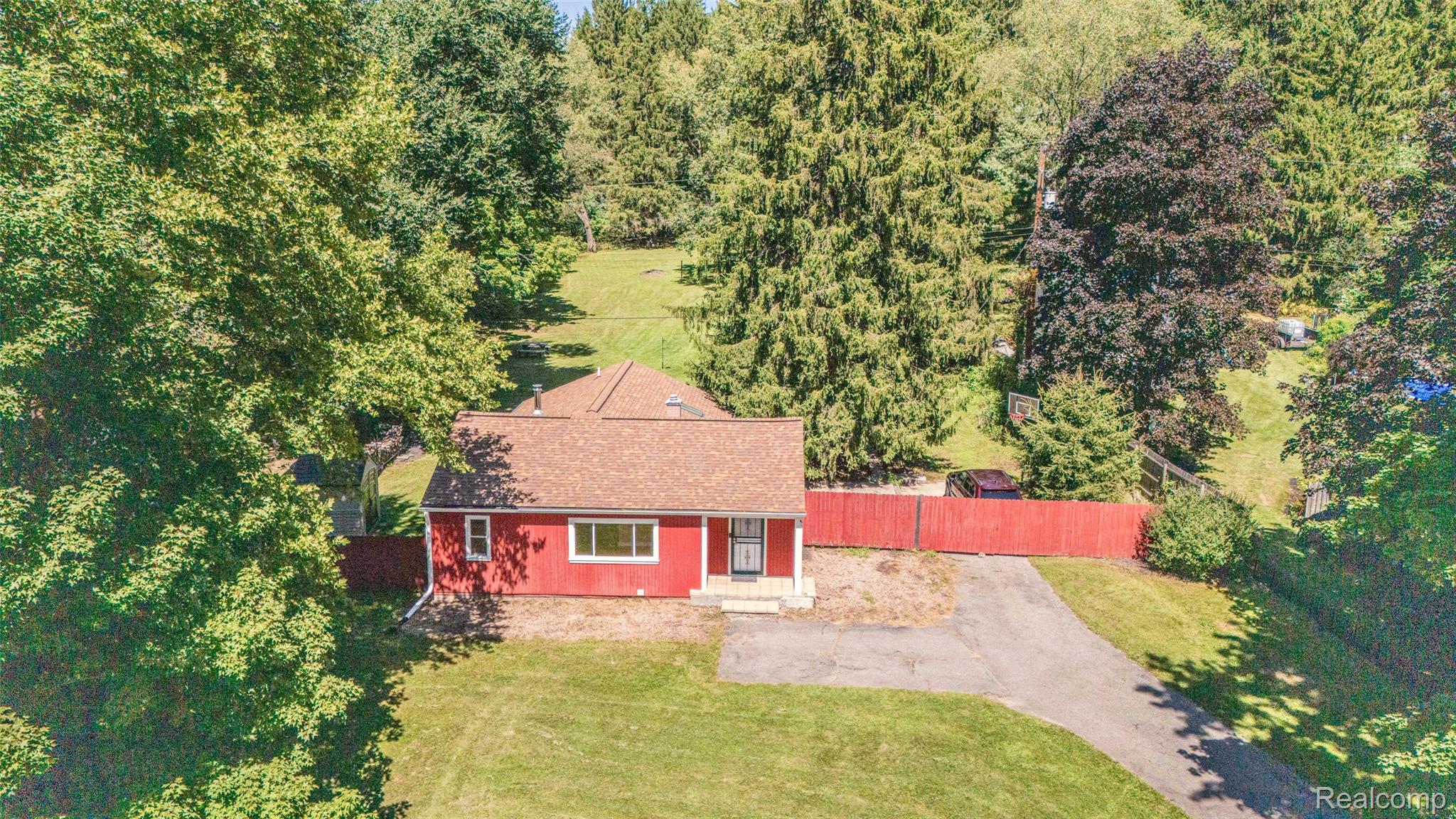 6464 Huron River Drive