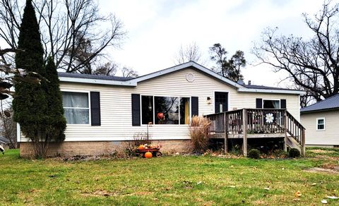 520 E Eureka Street Greenville City MI 48838