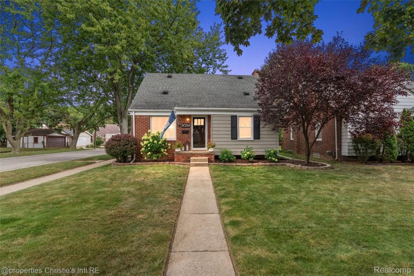 3034 FERRIS AVE, ROYAL OAK, MI 48073 - Image 348355ed367f8fca7ab5babfec530069/4172340469