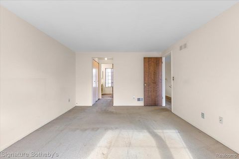 Tiny photo for 26122 Summerdale Drive, Southfield City, MI 48033 (MLS # 20251053781)