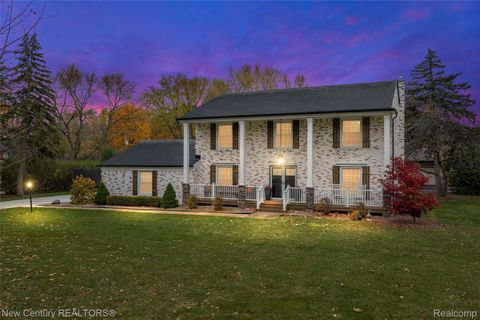 2611 Tarragona Way Troy City MI 48098