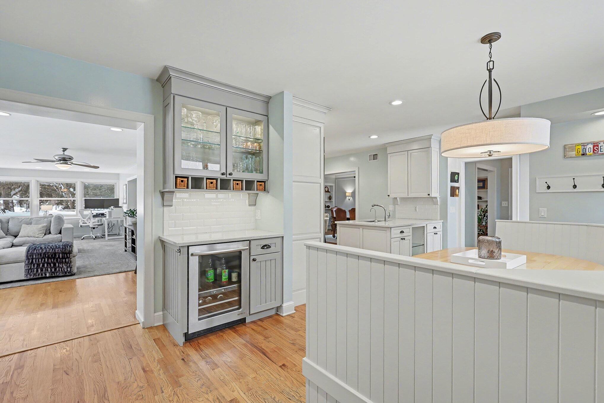 950 San Jose Drive SE