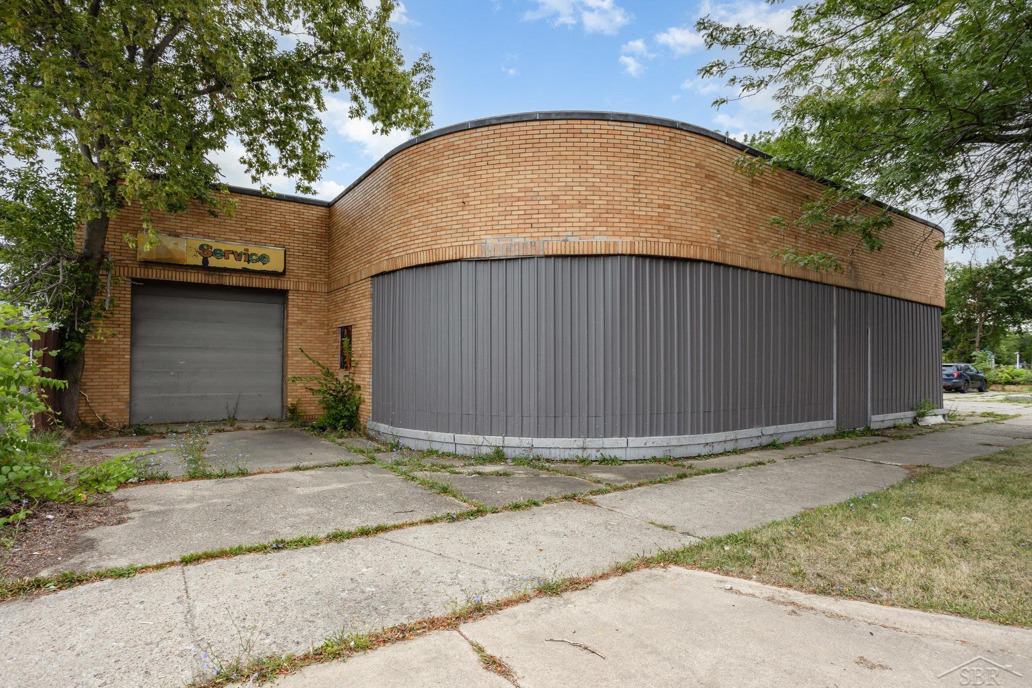 1322 E Genesee Avenue