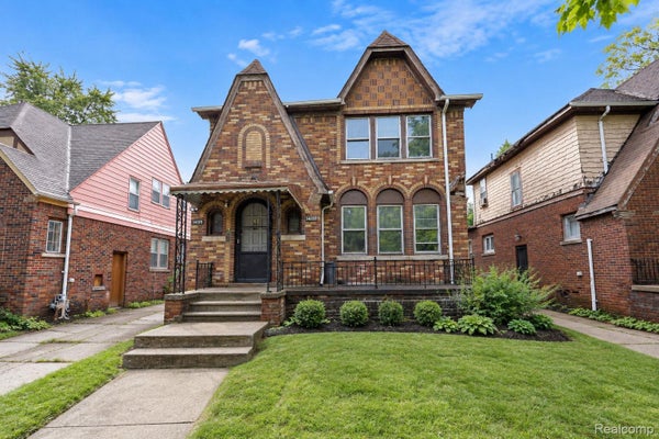 14135 MANSFIELD ST, DETROIT, MI 48227 - Image 34a4aad8428f16bb00c8507dc2fdbd77/2206842956