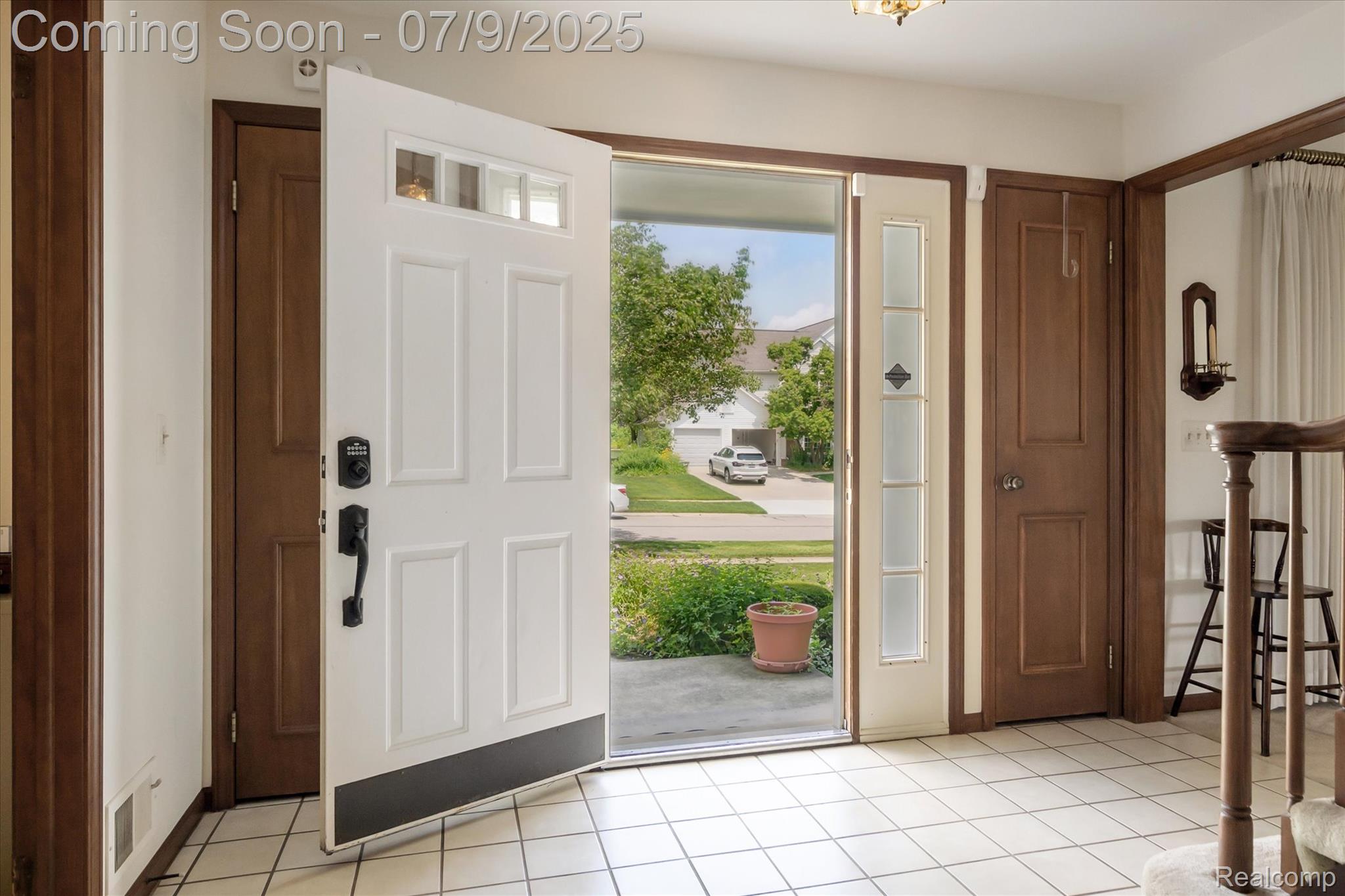 48721 W Normandy Court