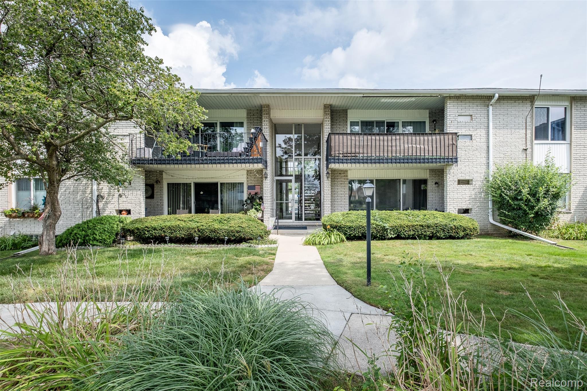 8513 Kennedy Circle 4