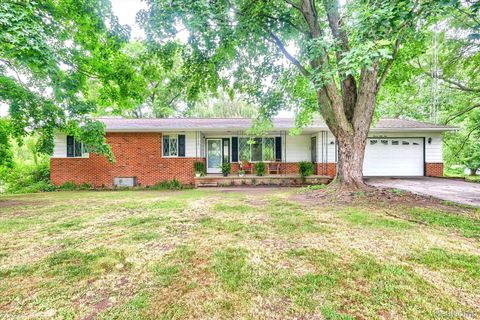 1154 Beth Drive Lapeer City MI 48446