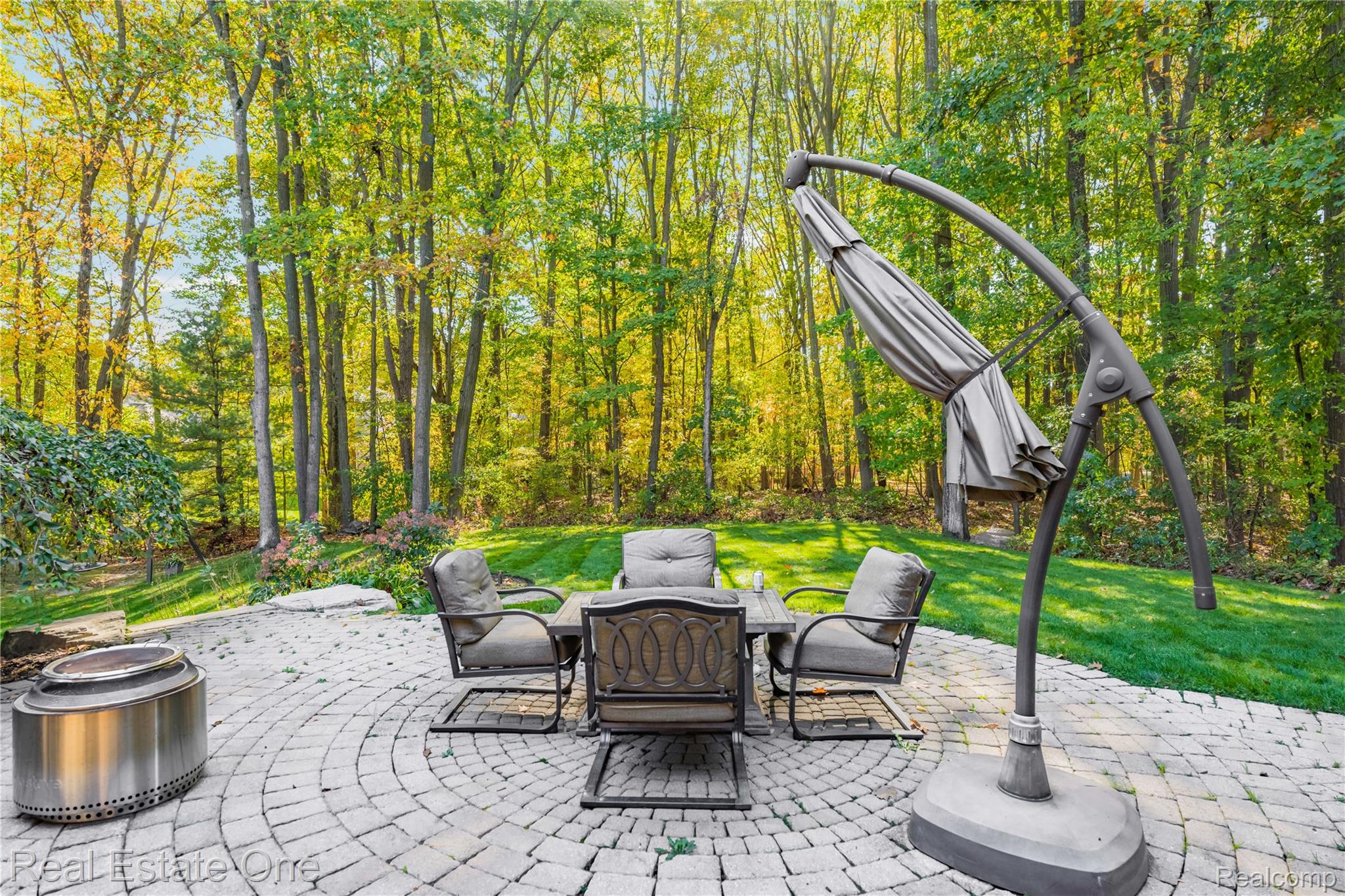 9857 Creekwood Trail