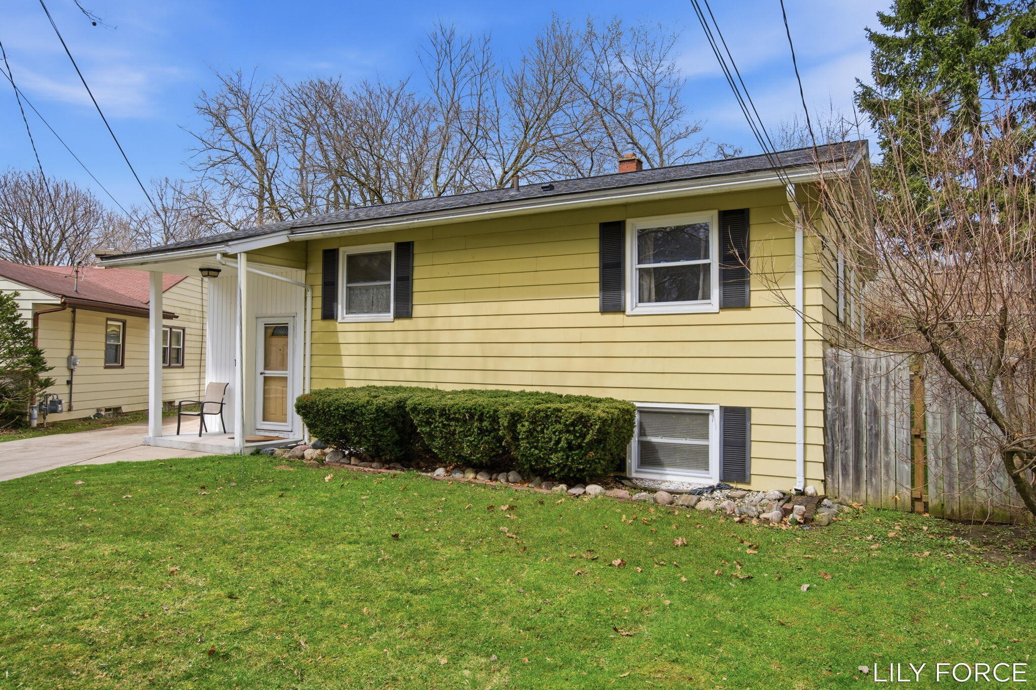 745 Barnett Place NE