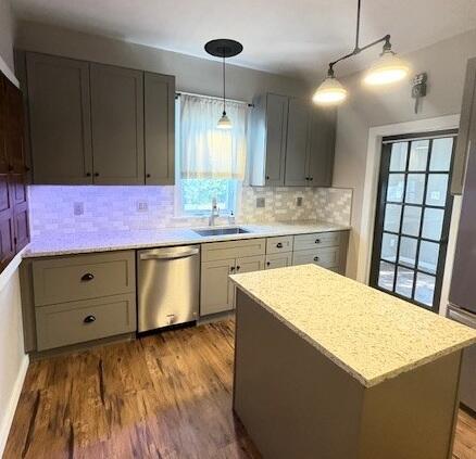 225 SUPERIOR Boulevard