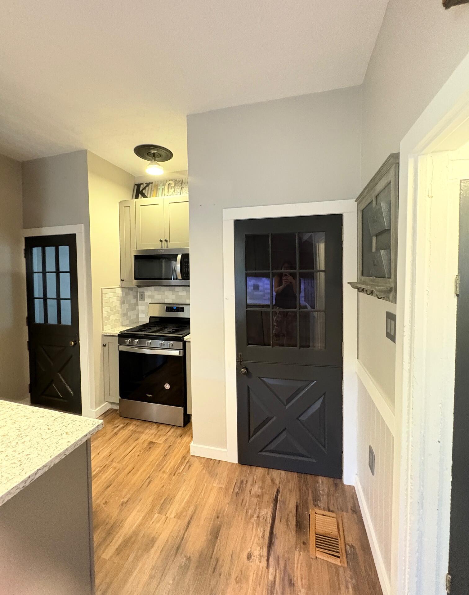 225 SUPERIOR Boulevard