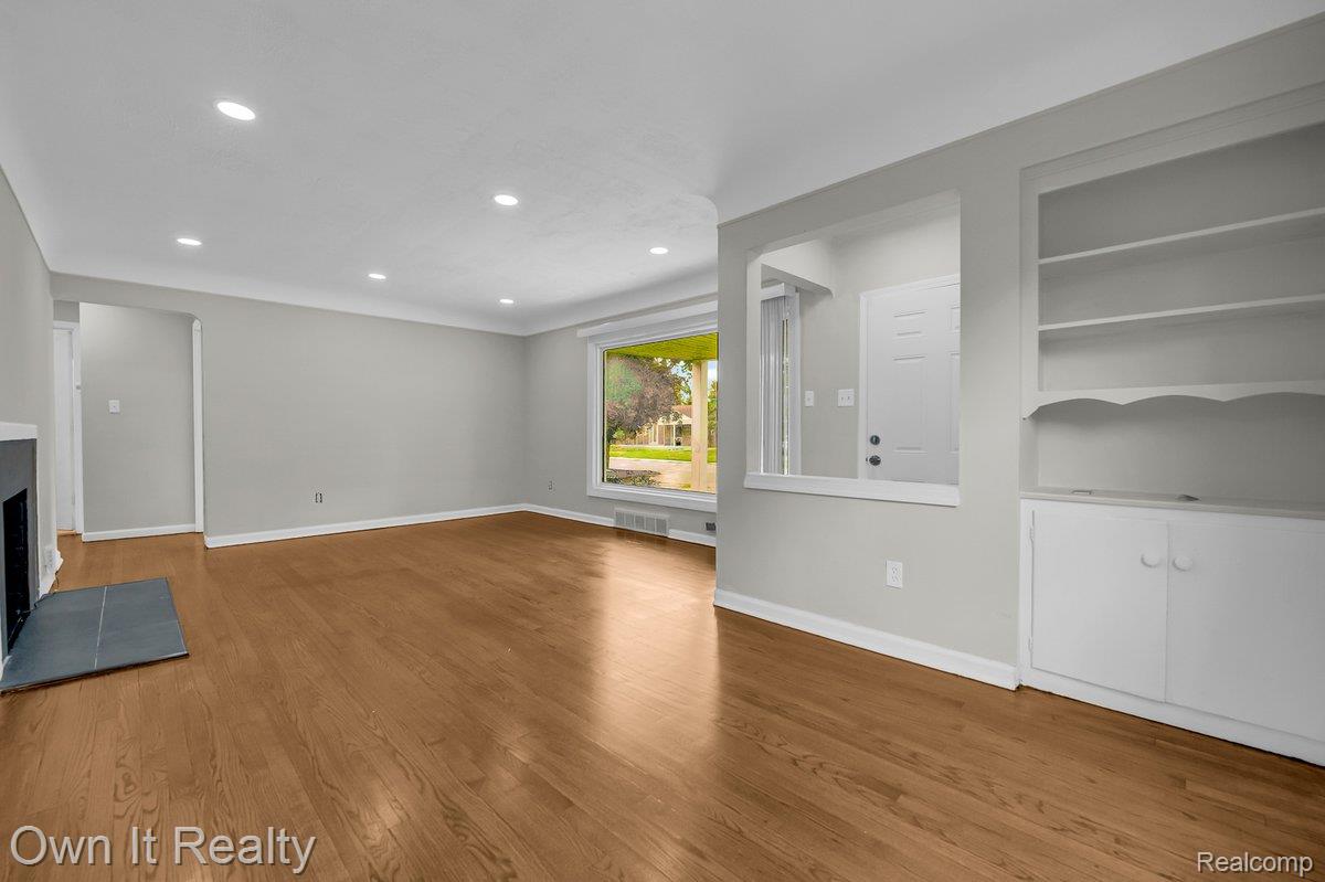 20154 Hubbell Street