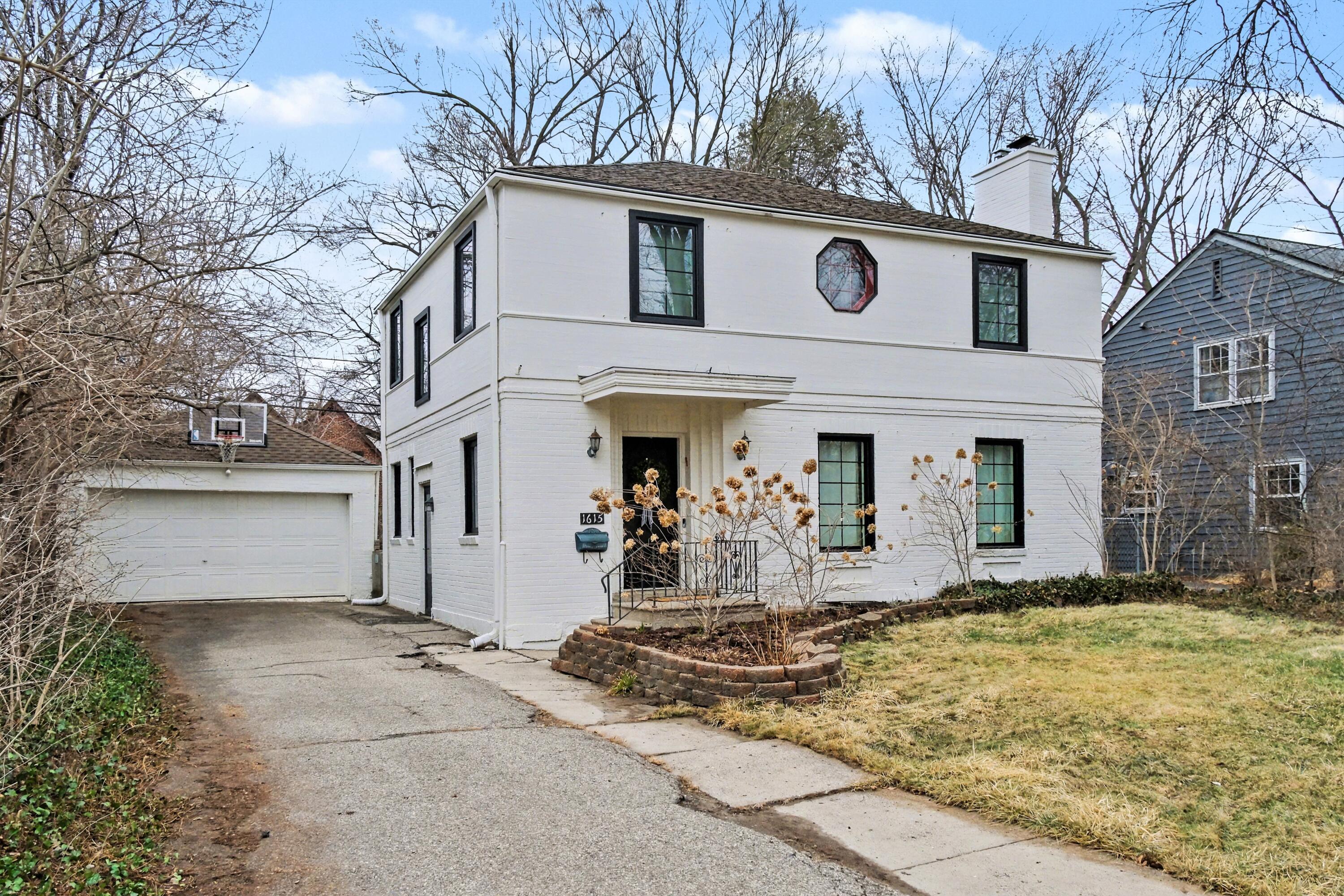 1615 E Stadium Boulevard