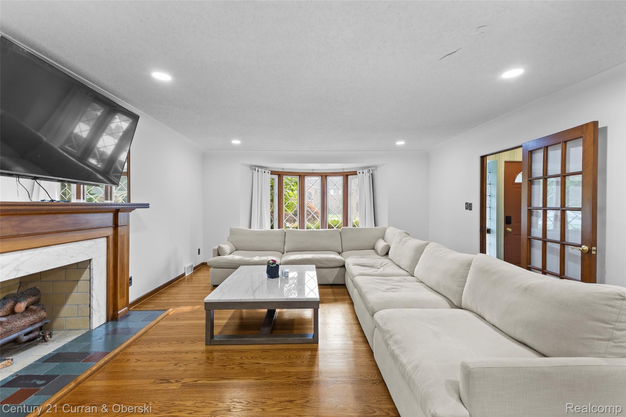 4 Crescent Court