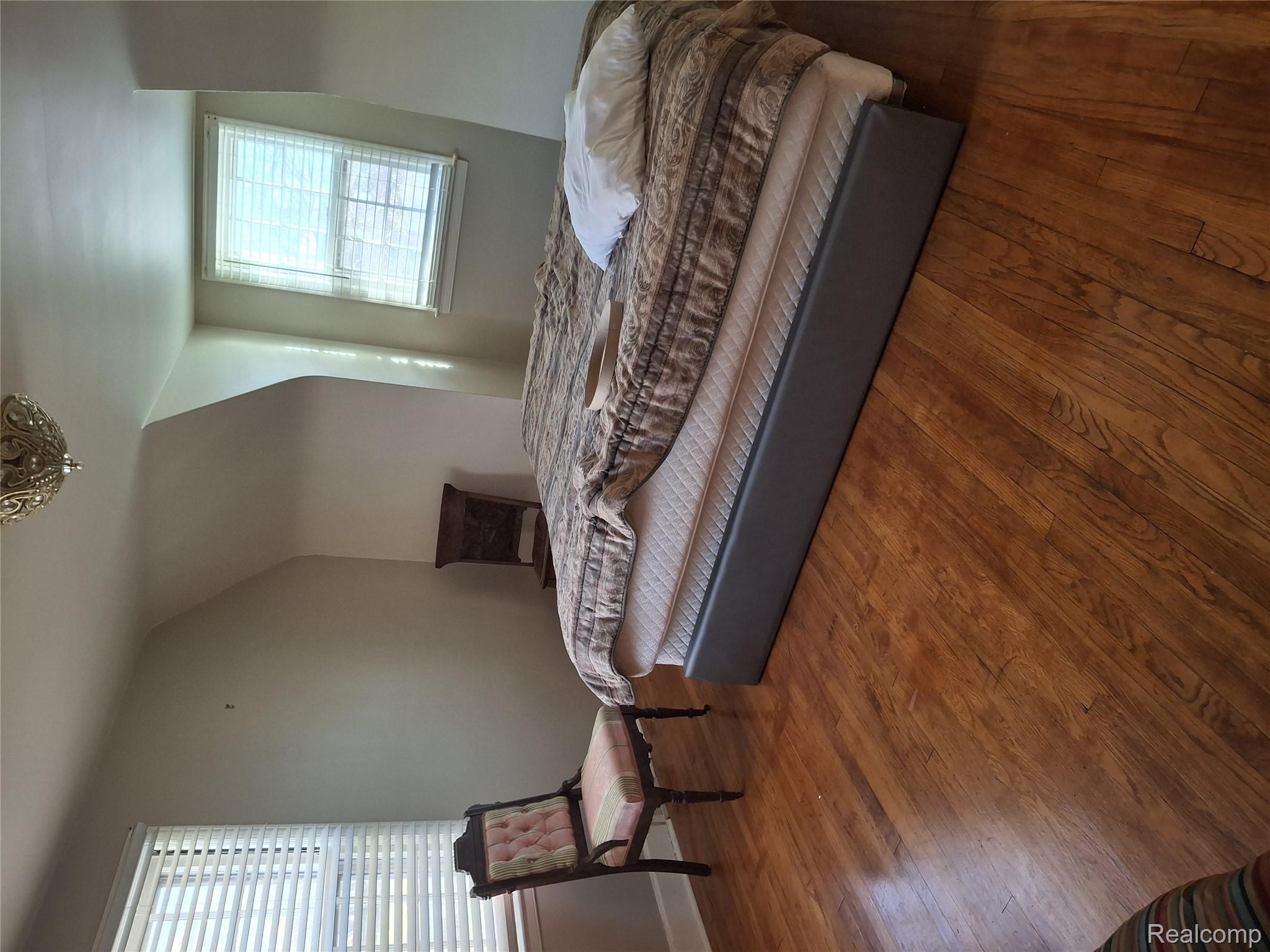 14833 Artesian Artesian Street